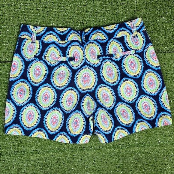 CROWN & IVY | 98% COTTON BLEND PREPPY PEACOCK FLORAL SHORTS - Picture 6 of 13